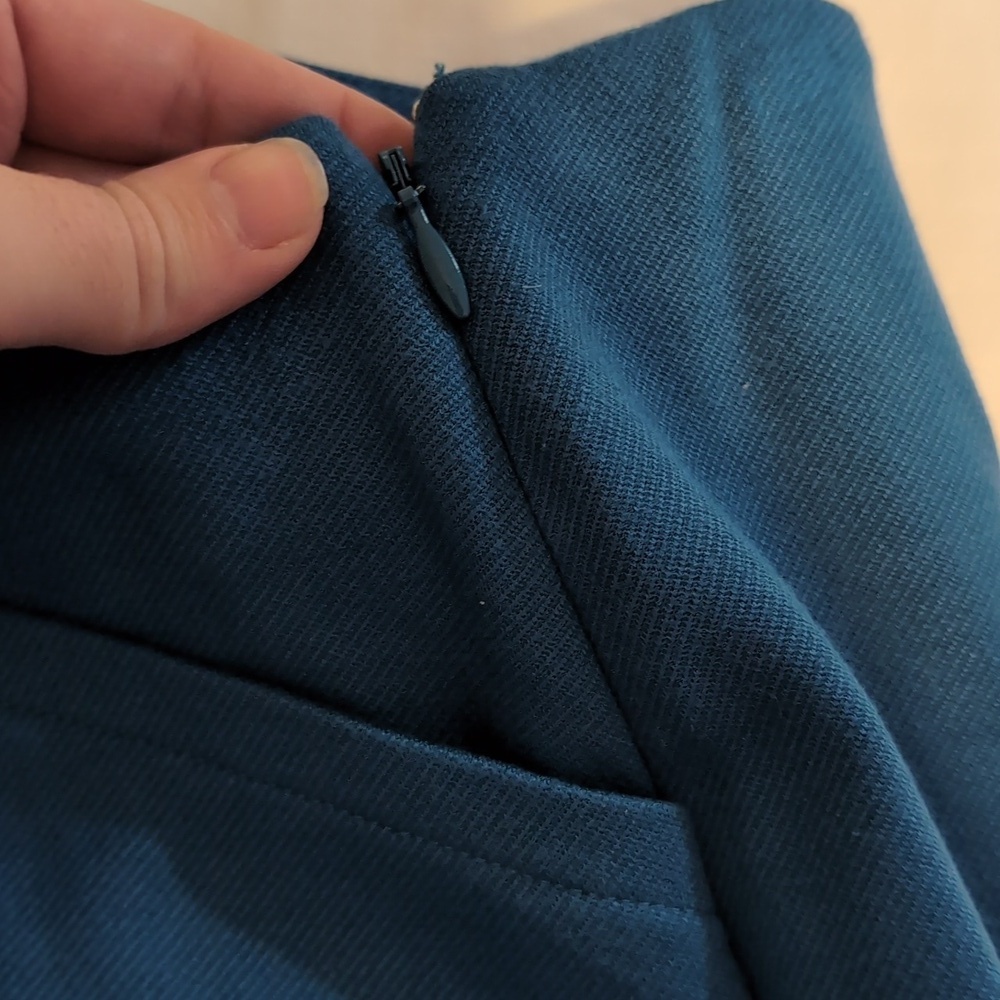 Cabi Sigourney Pencil Skirt - Picture 8 of 9